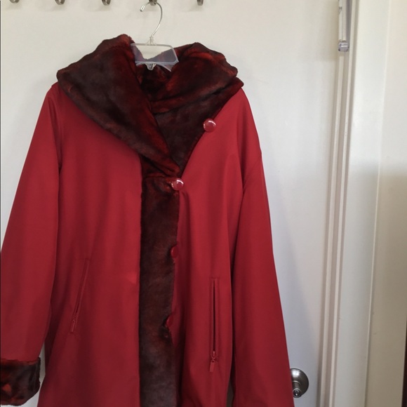 Gorgeous reversible Dennis Basso elegant - Picture 5 of 8